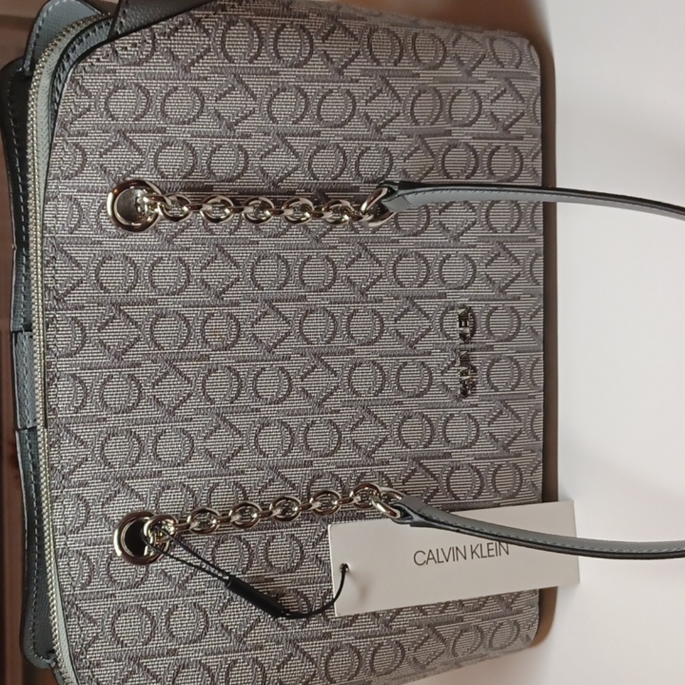 Calvin Klein Hailey bag new But Some Peeling chain handle top zip 2 side pockets